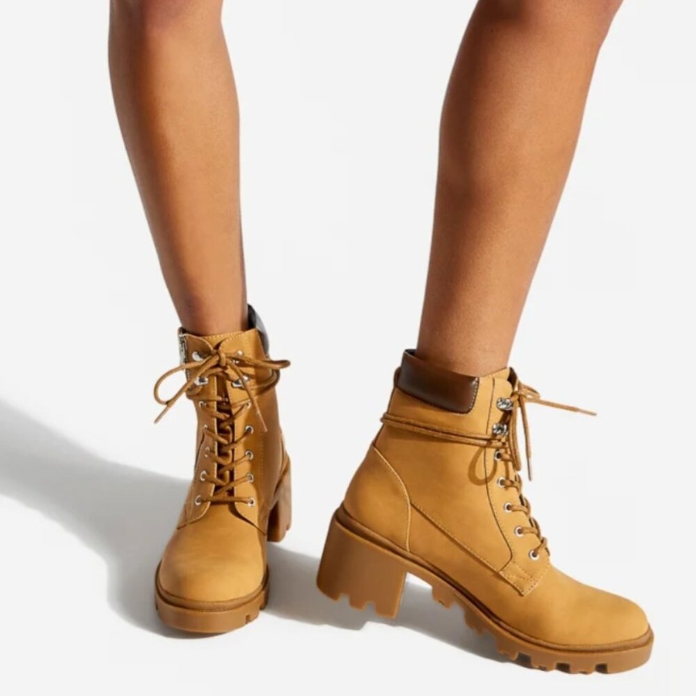 Sebbe Lug Sole Booties- size 7.5